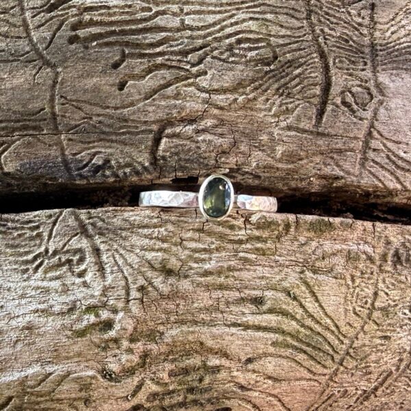 biparty sapphire-silver-ring-blue-yelow-sandrakernsjewellery