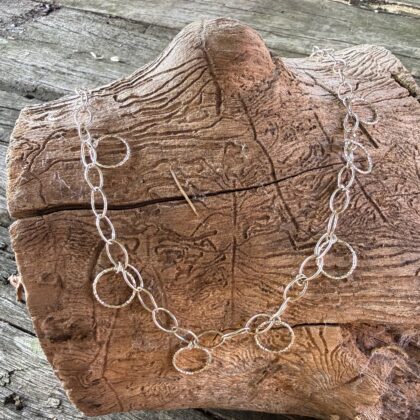 chain-circles-sparkly-necklace-sandrakernsjewellery