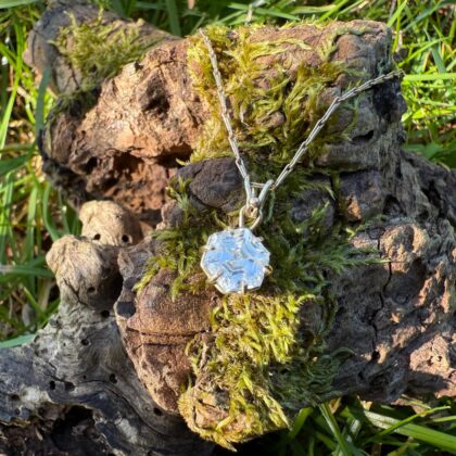 hexagon-moissanite-pendant-9ct gold-chain-sandrakernsjewellery